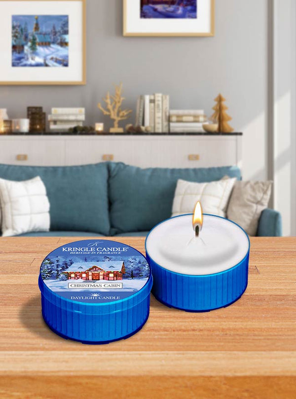 Christmas Cabin  | DayLight - Kringle Candle Israel